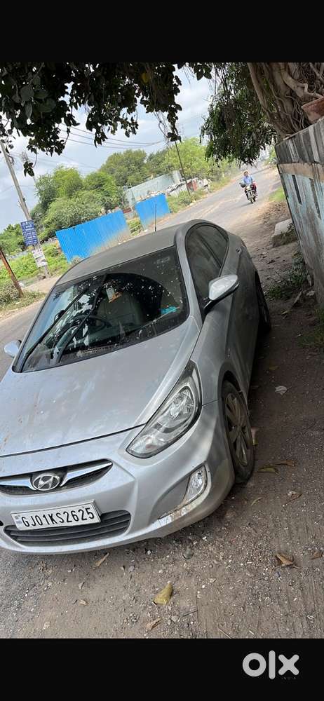 Hyundai Fluidic Verna 2012