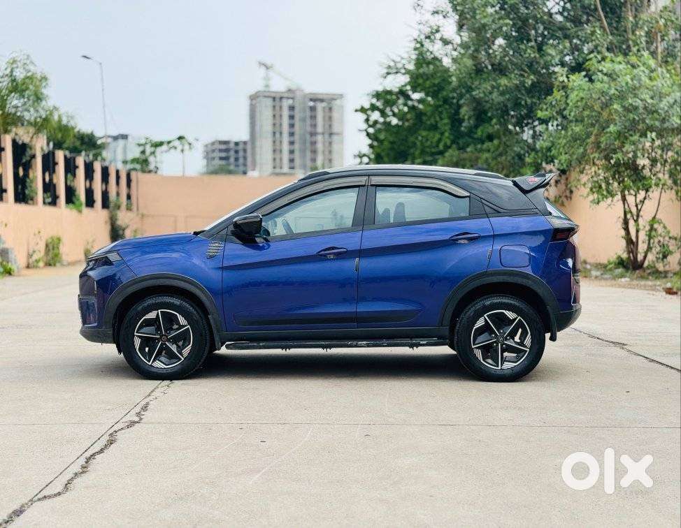 Tata Nexon Fearless Plus Purple 1.5 Revotorq Diesel 6amt Dual Tone, ..