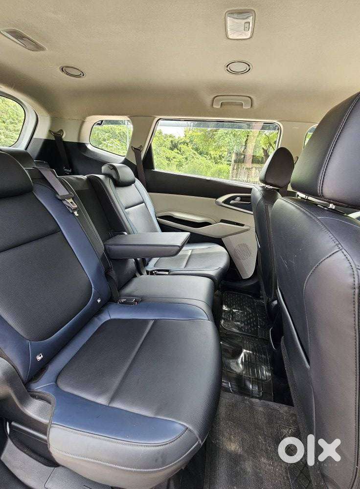 Kia Carens G 1.5 6mt Premium (o) 7-seater, 2025, Petrol