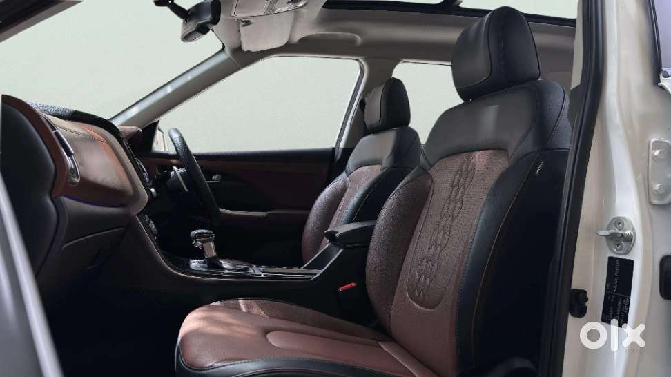 Hyundai Alcazar 2.0 Signature (o) Petrol At 6 Str, 2022, Petrol