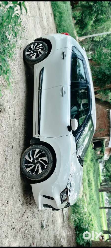 Excellent Condition 
Bass Tube 
New Tyres 
Genuine Service 38k