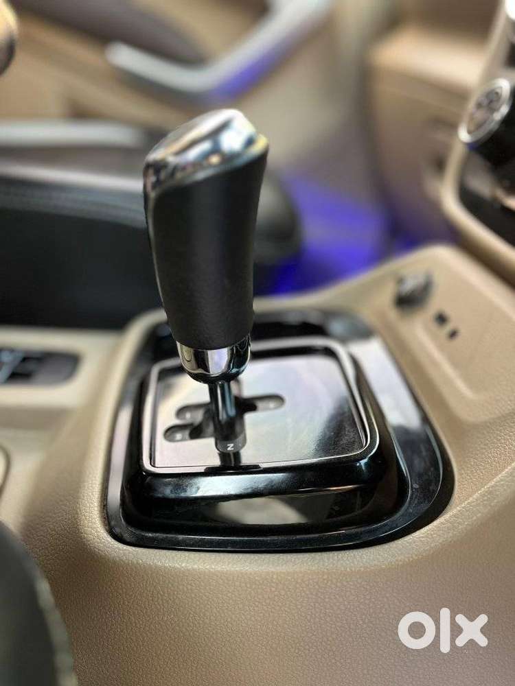 Mahindra Tuv 300 T8 Amt (automatic), 2016, Diesel