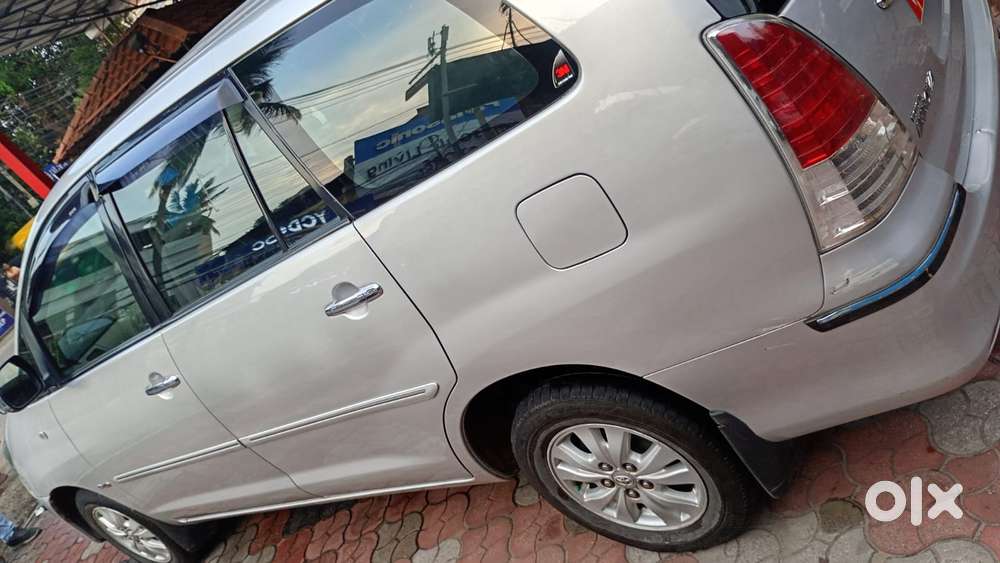Toyota Innova 2.5 V 7 Str, 2011, Diesel