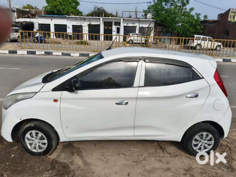 Hyundai Eon 2012 Cng & Hybrids 70000 Km Driven