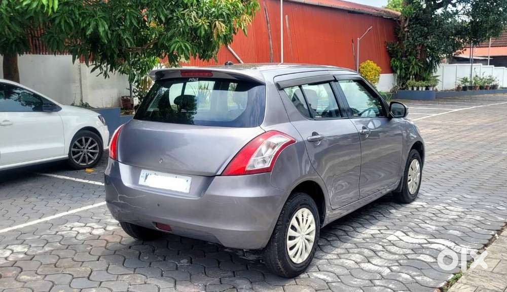 Maruti Suzuki Swift Vxi + Manual, 2014, Petrol