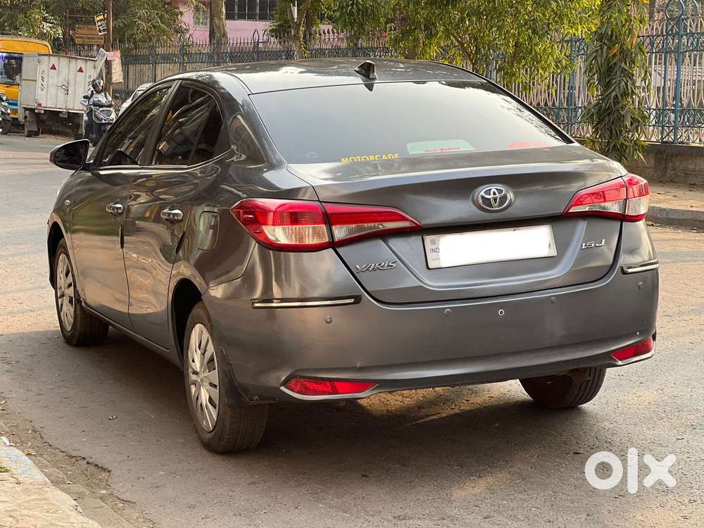 Toyota Yaris J Cvt, 2018, Petrol