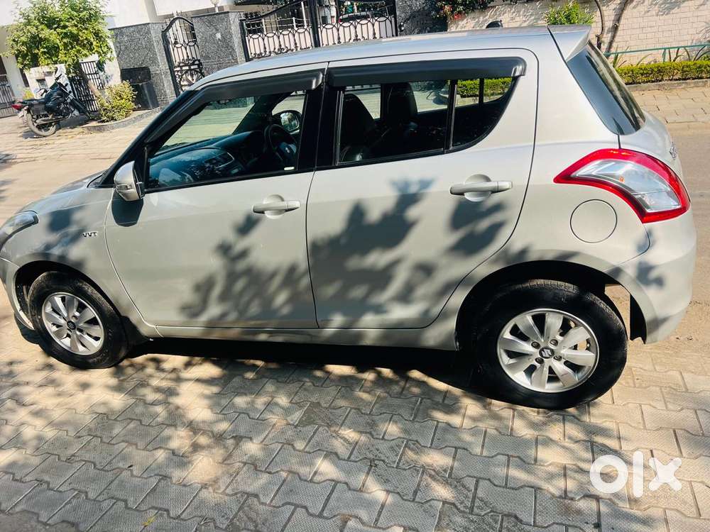 Maruti Suzuki Swift Vxi + Manual, 2014, Petrol