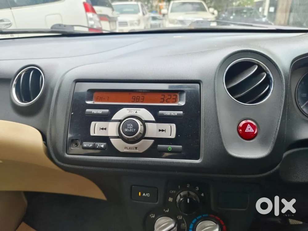 Honda Amaze S Mt I-vtec, 2015, Cng & Hybrids