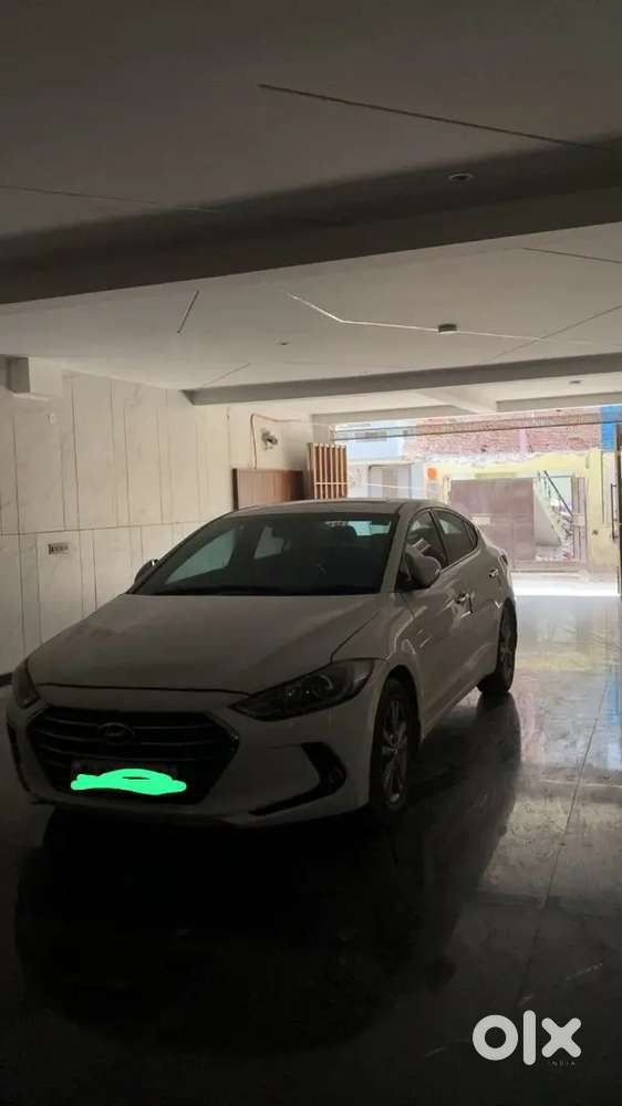 Hyundai Elantra 2017 Petrol Well Maintained Family Car