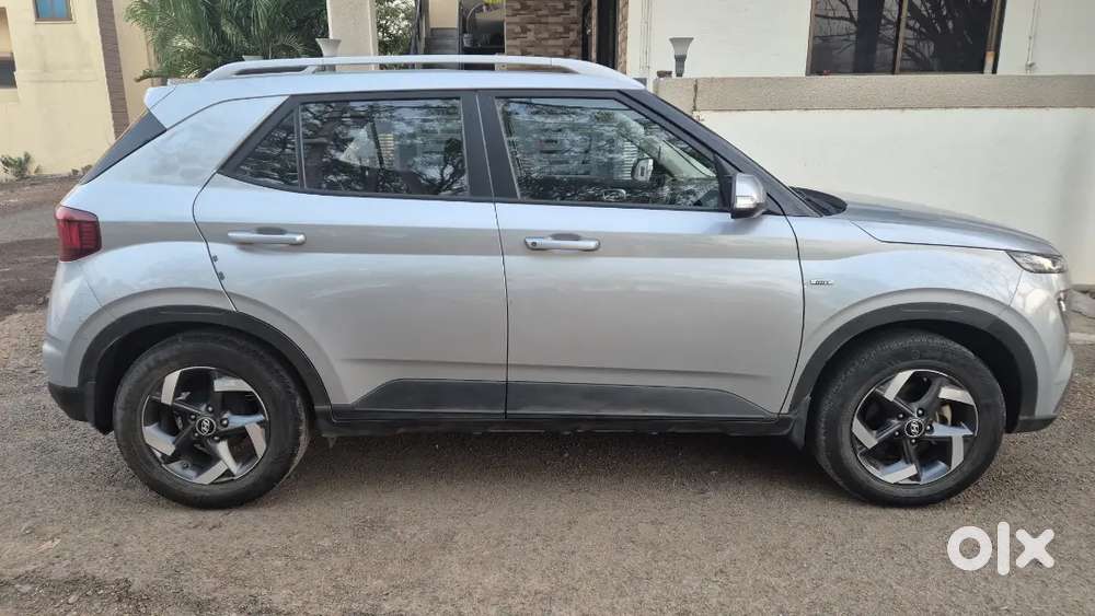Hyundai Venue 2021 Petrol 36000 Km Driven