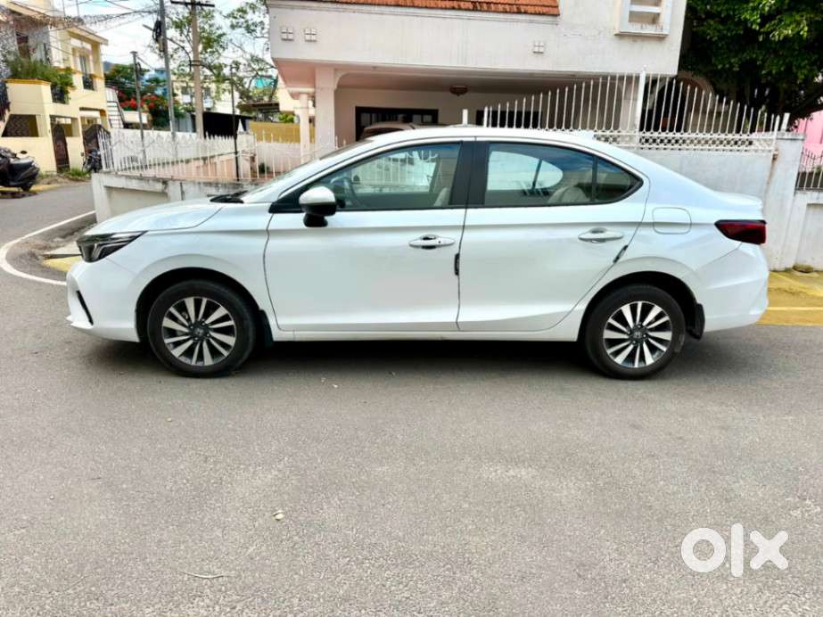 Honda City 1.5 V 5th Gen I-vtec Mt, 2024, Petrol