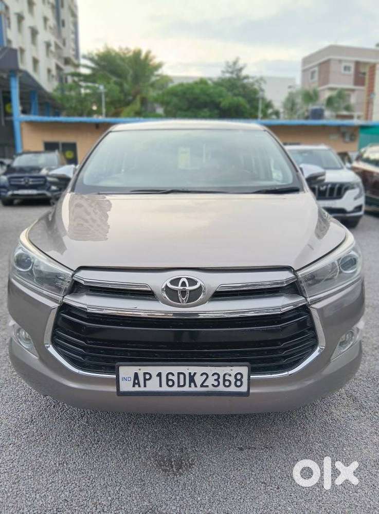 Toyota Innova Crysta 2.8z Automatic, 2016, Diesel