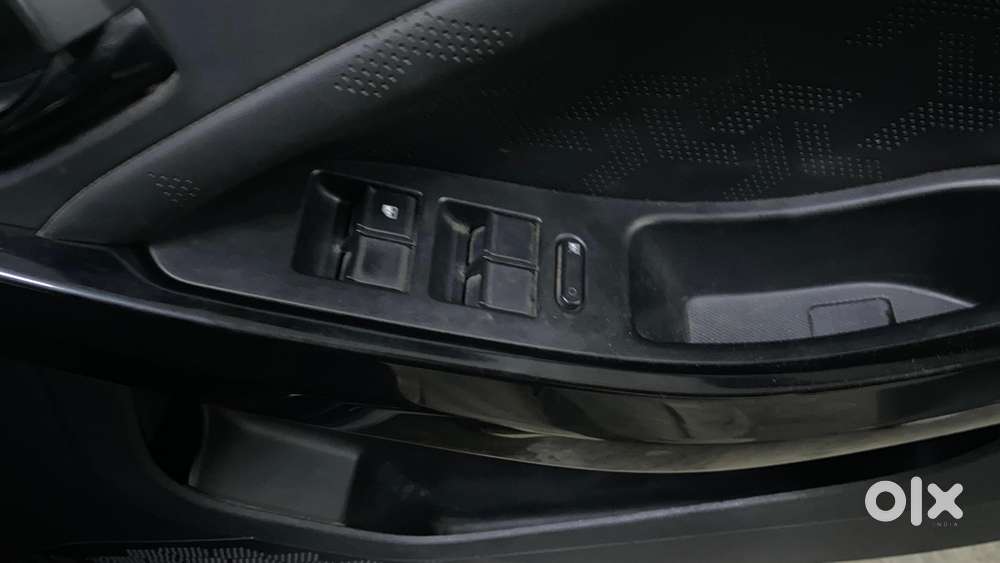 Tata Nexon 1.2 Revotron Xz Plus (l) Dark Edition, 2021, Diesel