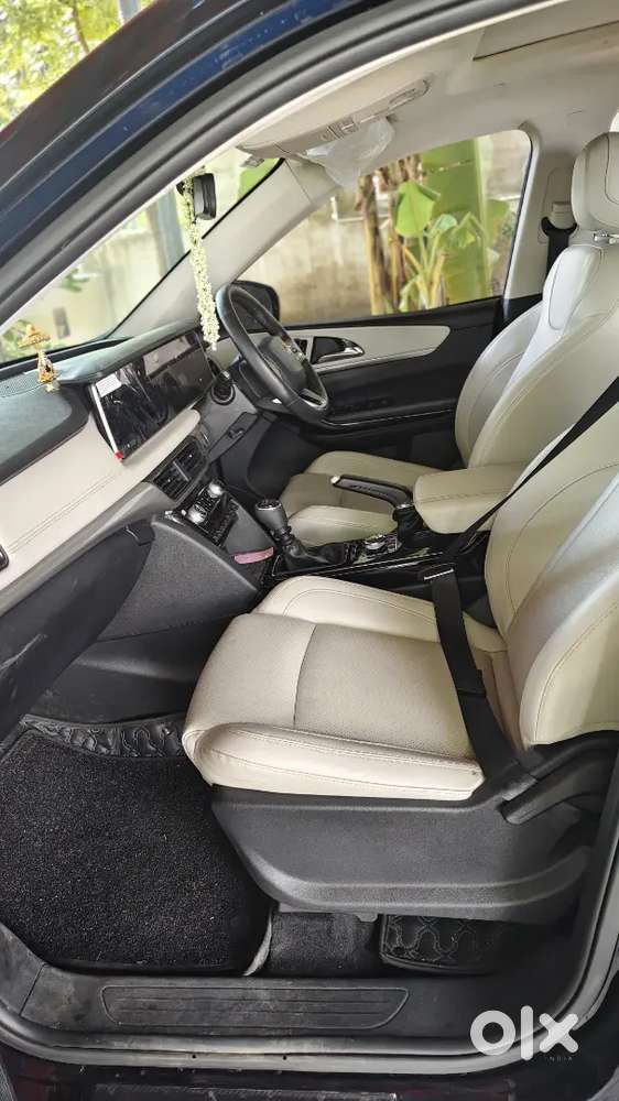 Mahindra Xuv700 Diesel 2025