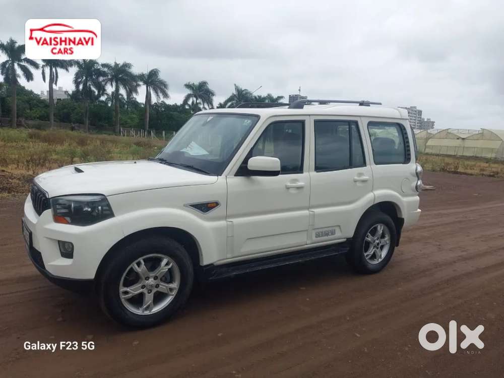 Mahindra Scorpio S10, 2015, Diesel