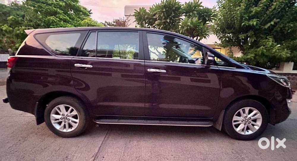 Toyota Innova Crysta 2.4 V 7 Str, 2017, Diesel