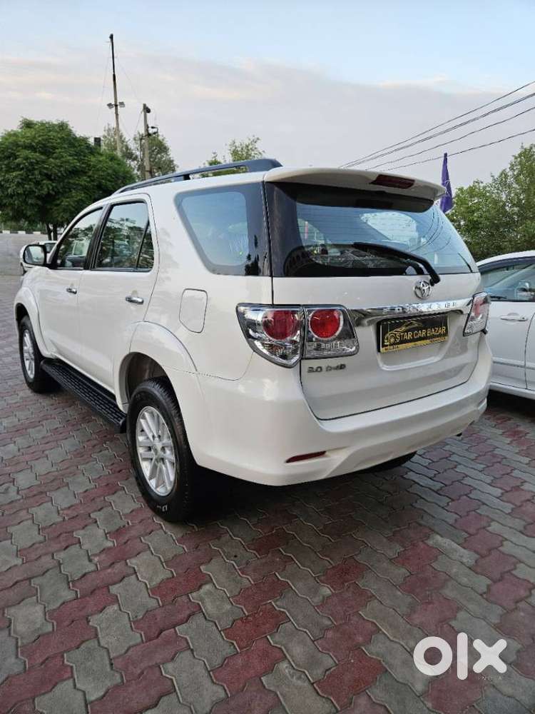 Toyota Fortuner 3.0 4x2 Mt, 2013