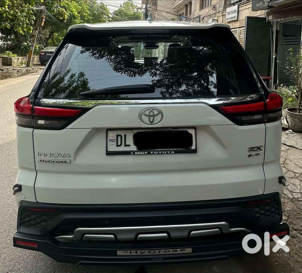 Toyota Innova Hycross 2.0 Zx (o) Hybrid 7 Str, 2025, Petrol