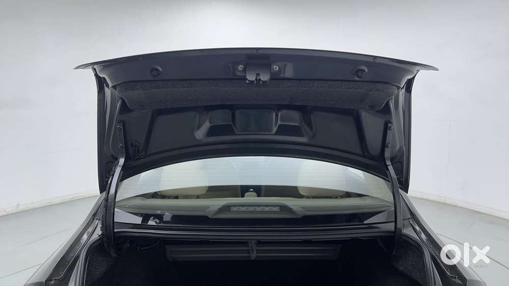 Volkswagen Vento 1.6 Highline, 2019, Petrol