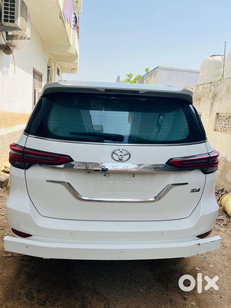 Toyota Fortuner 2022 Diesel Suv