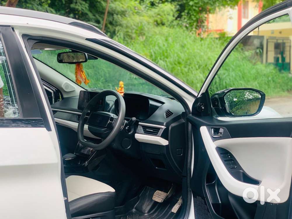Tata Nexon Creative Plus S 1.2 Revotron Petrol 6 Amt, 2024, Petrol
