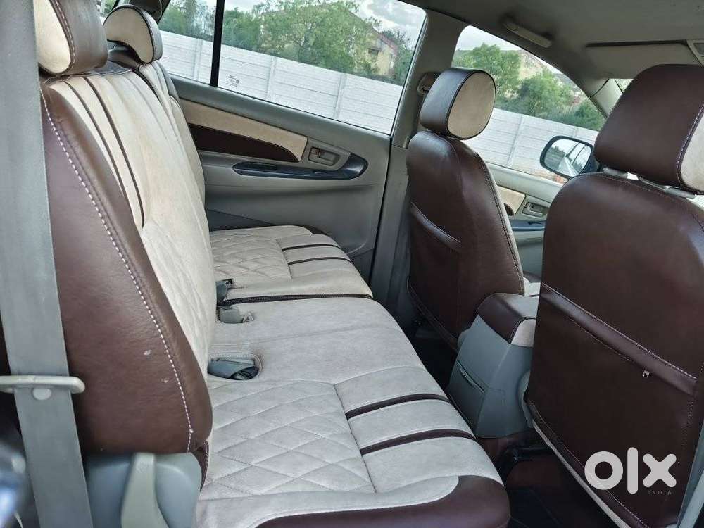 Toyota Innova 2.5 G (diesel) 8 Seater, 2012, Diesel