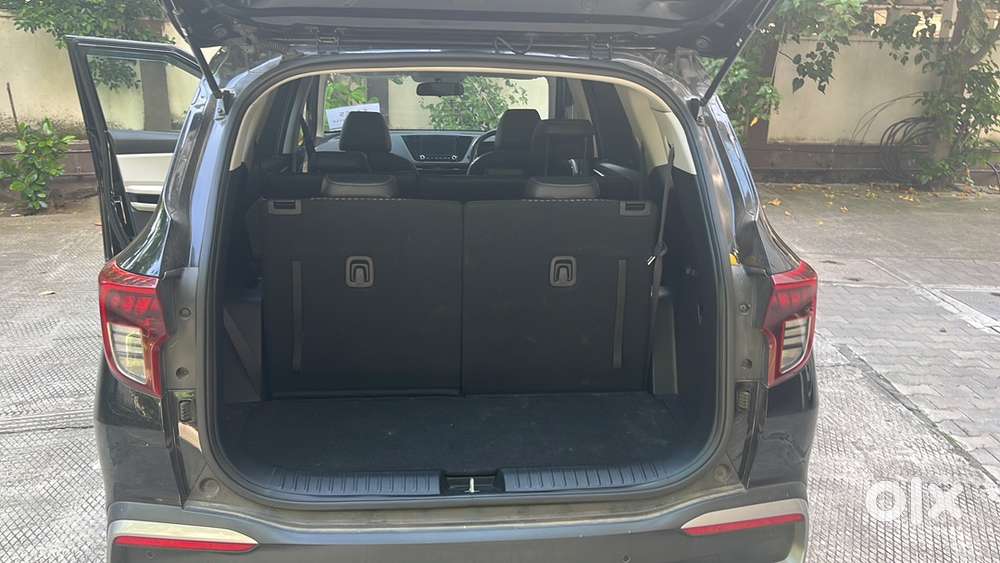 Kia Carens Petrol 2024