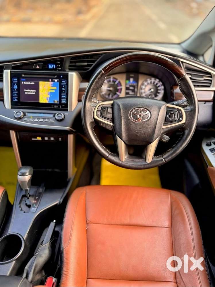 Toyota Innova Crysta 2.8 Zx At 7 Seater, 2016, Diesel