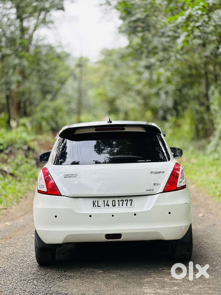 Maruti Suzuki Swift Zxi Plus Dual Tone, 2014, Petrol