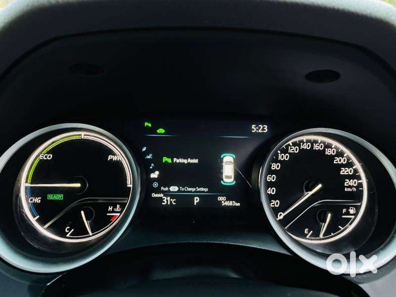 Toyota Camry Hybrid, 2020, Petrol