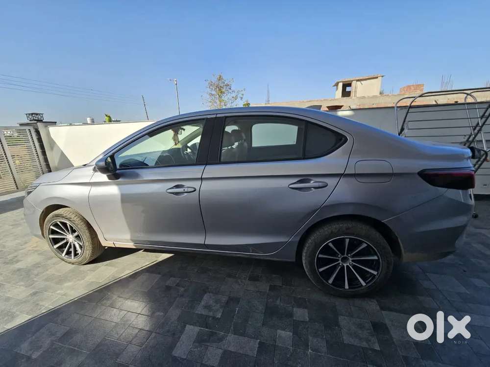 **honda City 2023  Single Owner  Excellent Condition  Urgent Sale**