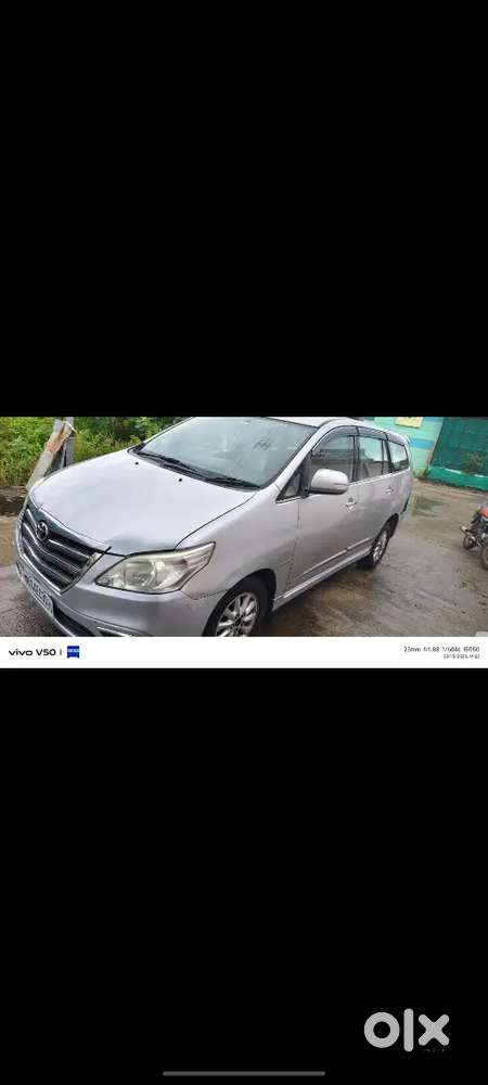 Toyota Innova 2013 Diesel 300000 Km Driven