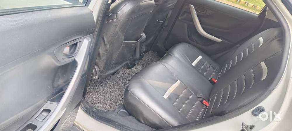 Tata Nexon 1.2 Revotron Xm (s), 2023, Petrol