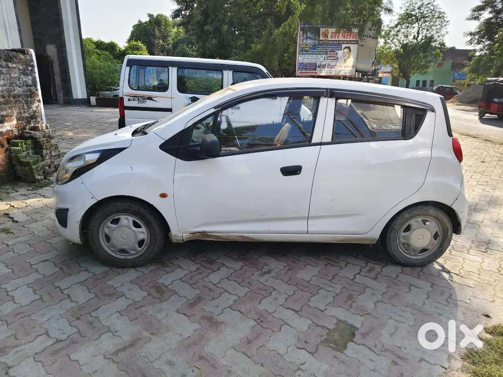 Chevrolet Beat Petrol 2015