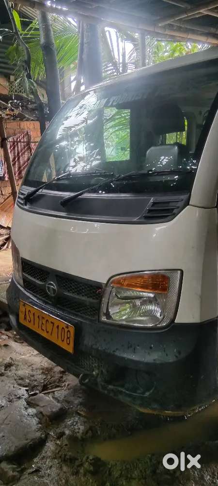 Tata Magic Express E20 Patrol