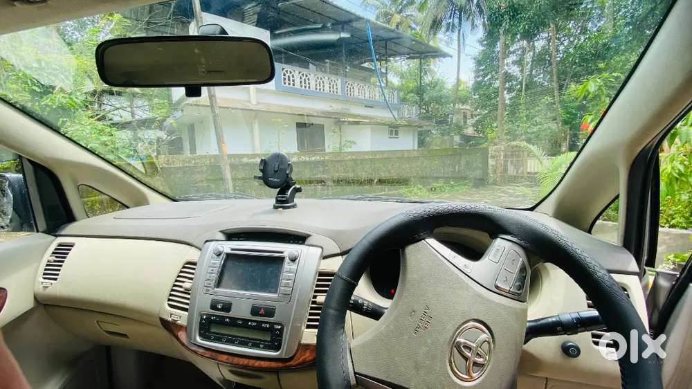 Toyota Innova 2013 Diesel 145000 Km Driven