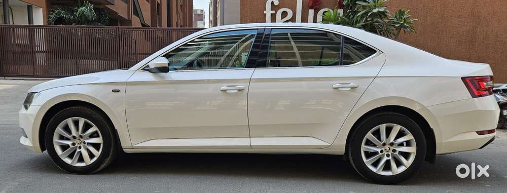 Skoda Superb Lk 1.8 Tsi At, 2017, Petrol