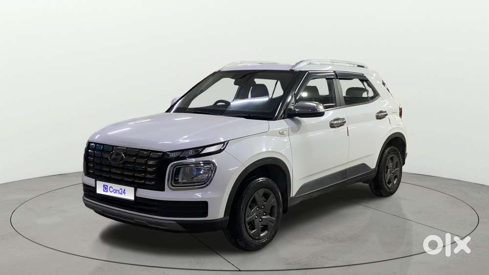 Hyundai Venue Sx(o) 1.0 Turbo Dct Knight Edition, 2023, Petrol