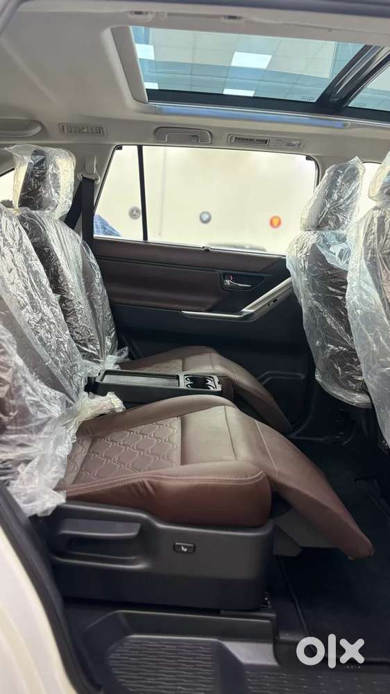 Toyota Innova Hycross, 2025, Petrol