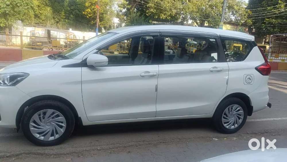Maruti Suzuki Ertiga Vxi 2024