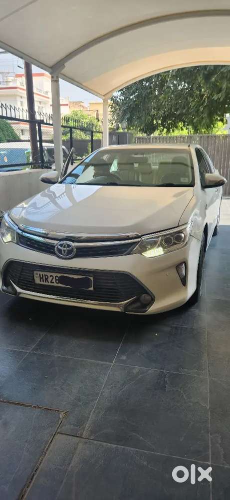 Toyota Camry 2016 Petrol Well Maintained