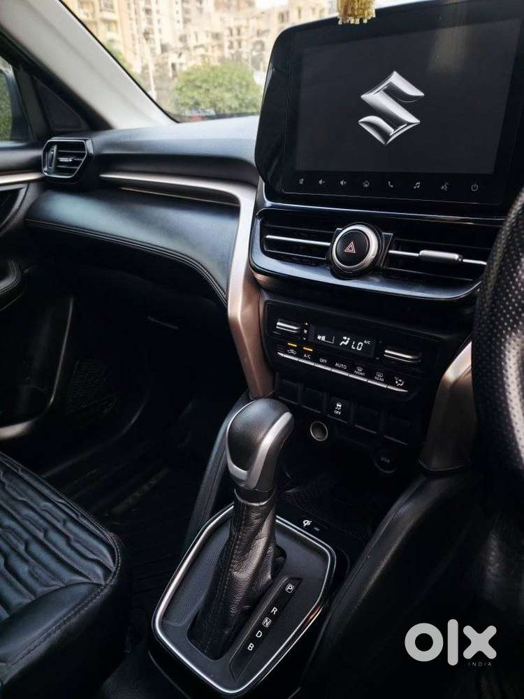 Maruti Suzuki Grand Vitara 1.5 Zeta Plus Intelligent Hybrid Ecvt, 20..