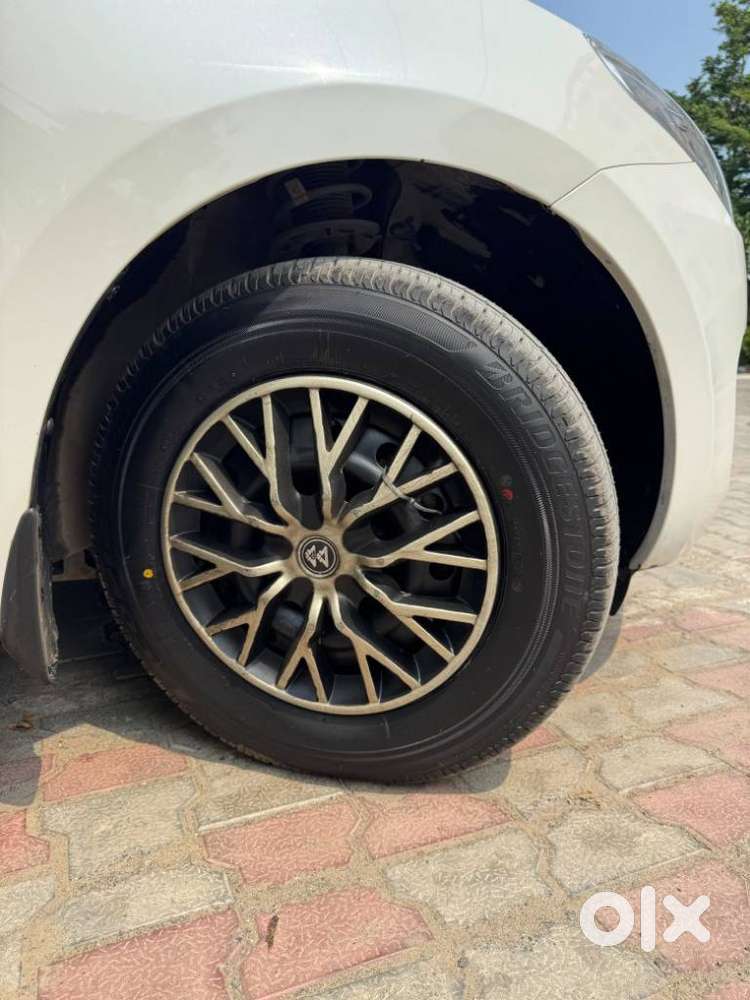 Maruti Suzuki Swift 1.2 Vxi (o), 2023, Petrol