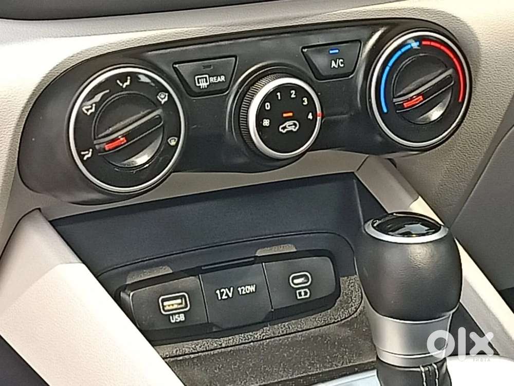 Hyundai Venue 1.0 S (o) Turbo Dct, 2025, Petrol