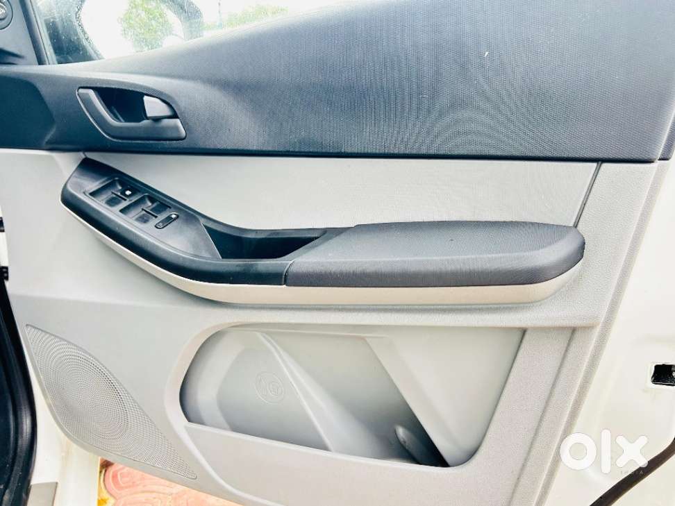Tata Tiago 1.05 Revotorq Xt Option, 2023, Petrol