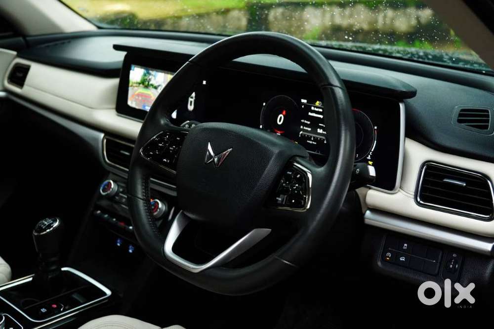 Mahindra Xuv700 2.2 Ax 7 Diesel Mt Luxury Pack Str, 2026, Diesel