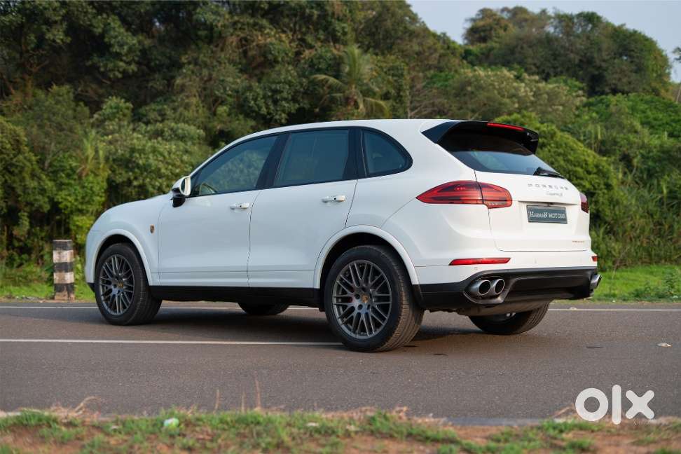 Porsche Cayenne Platinum Edition, 2016, Petrol