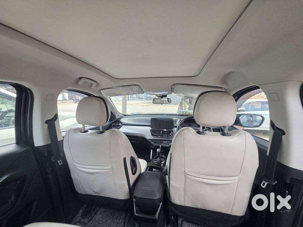 Tata Safari 2.0 Kryotec Xt Plus Dark Edition, 2023, Diesel