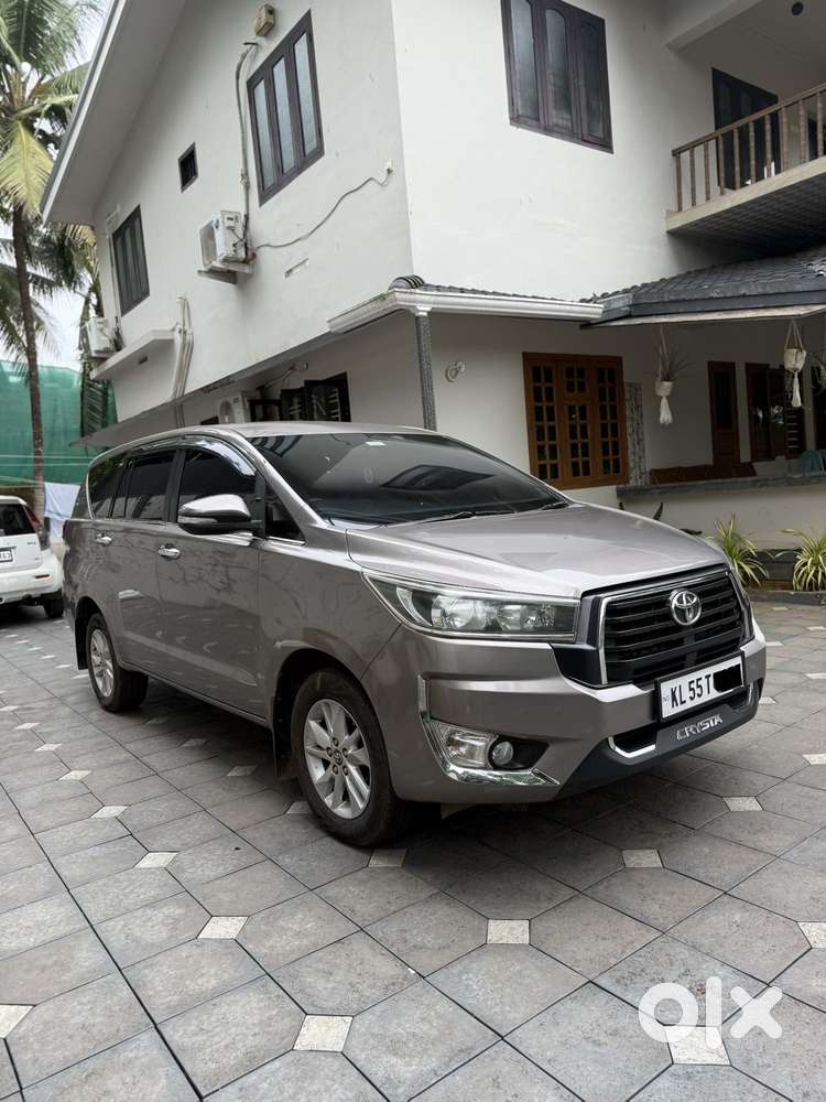 Toyota Innova Crysta 2.4 G Mt, 2016, Diesel