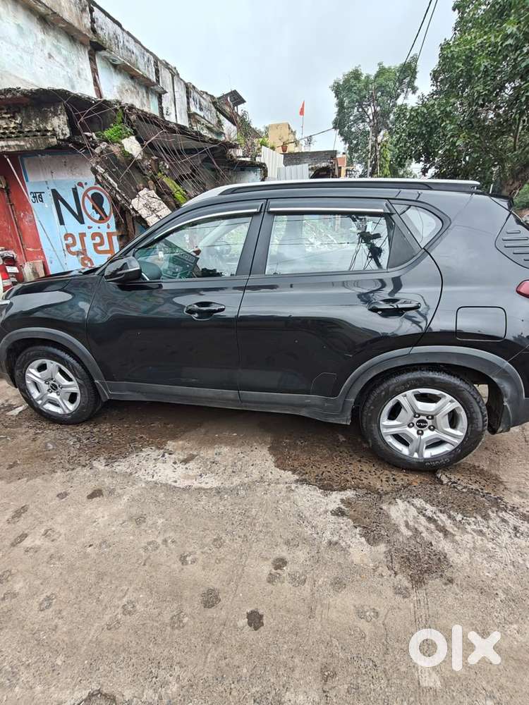 Kia Sonet 2023 Petrol 12600 Km Driven
